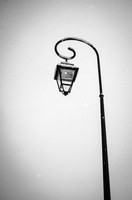 Lampadaire sous la neige